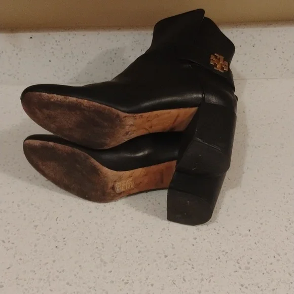 Tory Burch Black Leather Ankle Boots Size 8.5 Women - Picture 5 of 5
